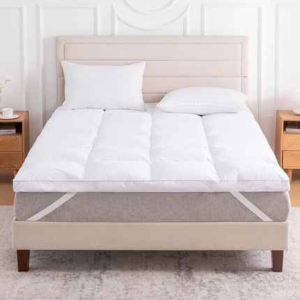 Topper matrimoniale bianco con elastici coprimaterasso comfort e traspirabile anti acaro imbottitura in fibra innovativa