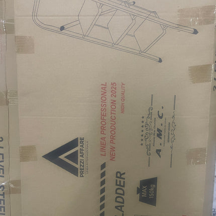 Scala Scaletta Pieghevole Quadrata Salvaspazio con Gradini Antiscivolo e Maniglione di Sicurezza Sgabello Struttura in Acciaio e Rivestimento in Gomma Portata massima 150kg